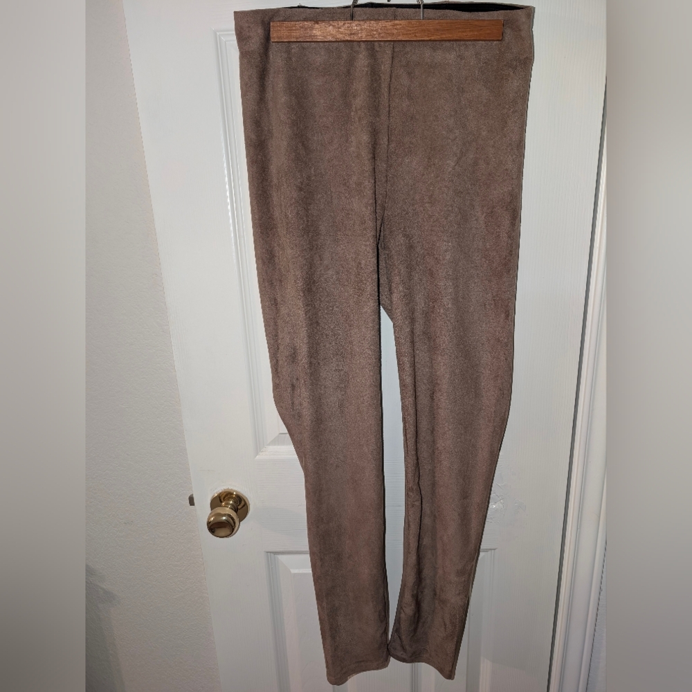 NWT LYSSE BROWN FAUX SUEDE PANTS SIZE M